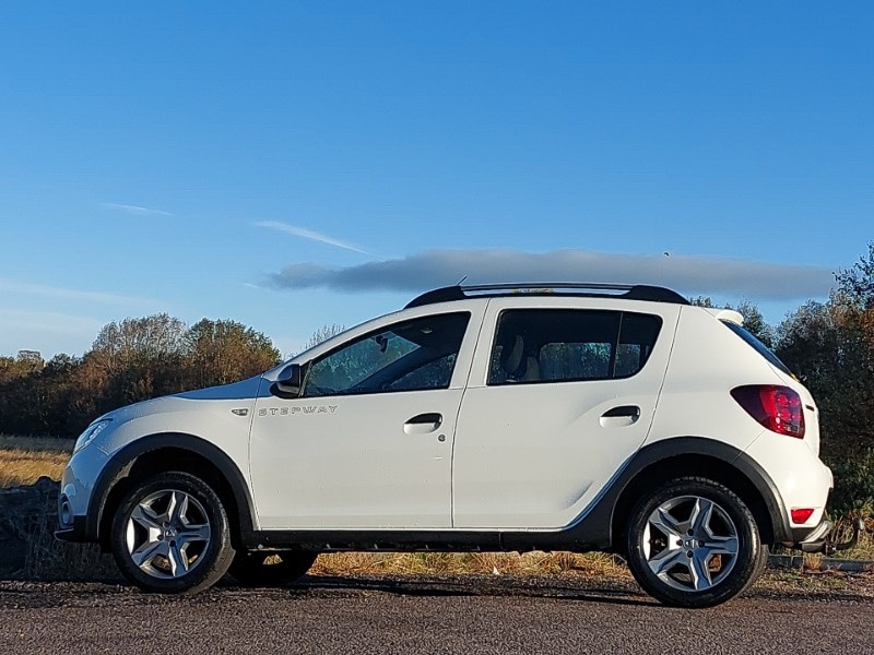 Used Dacia Sandero Stepway 2020 for sale - 76408145: Photo 4