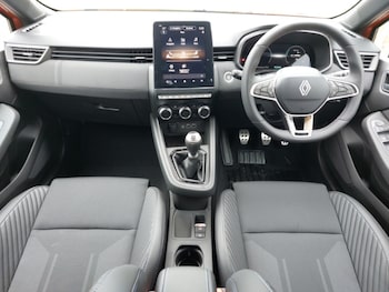 Used Renault Clio 2026 for sale - 79420584: Photo