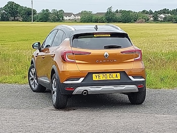 Used Renault Captur 2020 for sale - 76465417: Photo