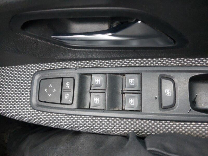 Used Dacia Sandero Stepway 2022 for sale - 77663982: Photo 12