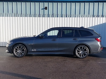 Used BMW 3 Series 2021 for sale - 77410046: Photo