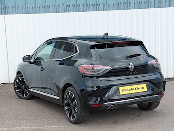 Used Renault Clio 2025 for sale - 79101493: Photo