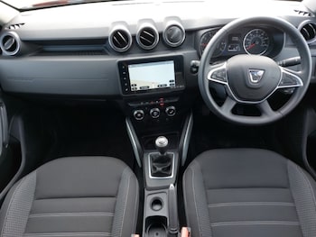 Used Dacia Duster 2022 for sale - 76116273: Photo