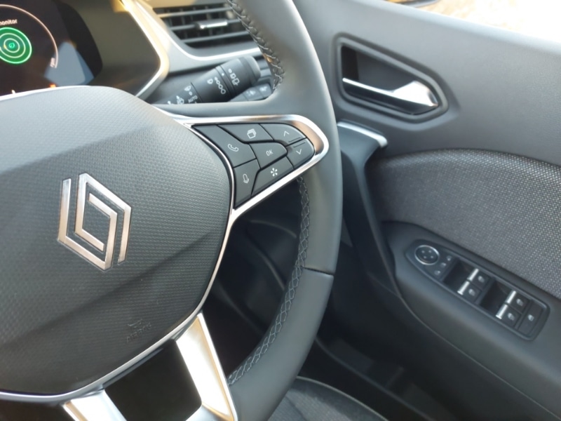 Used Renault Captur 2025 for sale - 76970636: Photo 10