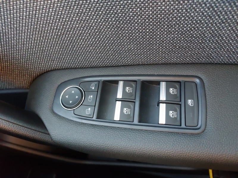 Used Renault Captur 2025 for sale - 76970636: Photo 13