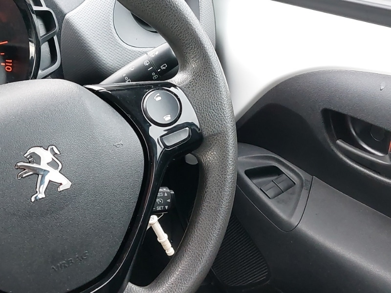 Used Peugeot 108 2018 for sale - 76893807: Photo 10