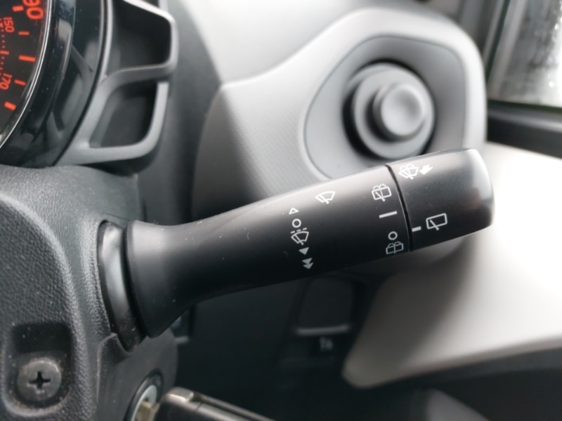 Used Peugeot 108 2018 for sale - 76893807: Photo 14