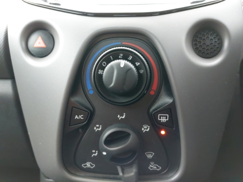 Used Peugeot 108 2018 for sale - 76893807: Photo 17