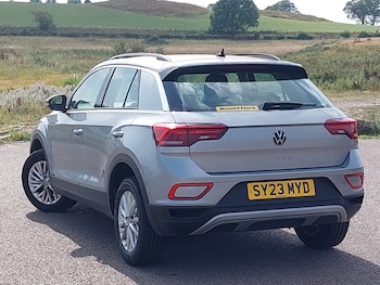 Used Volkswagen T-Roc 2023 for sale - 75576072: Photo