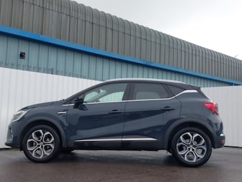 Used Renault Captur 2024 for sale - 77165247: Photo