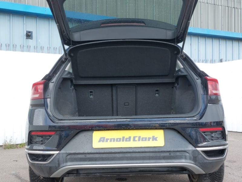 Used Volkswagen T-Roc 2018 for sale - 76130115: Photo 8