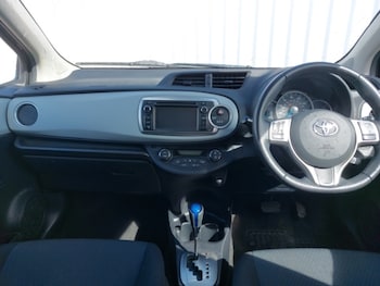 Used Toyota Yaris 2014 for sale - 78225098: Photo