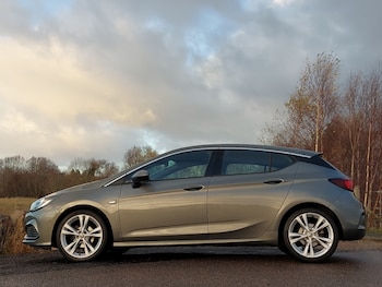Used Vauxhall Astra 2017 for sale - 76644011: Photo