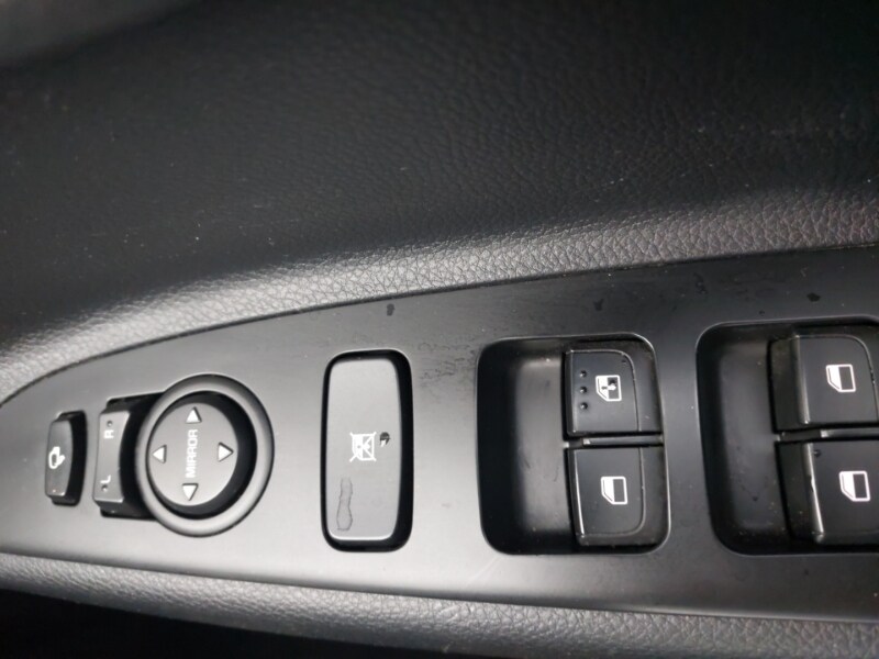 Used Kia Stonic 2021 for sale - 77183357: Photo 12