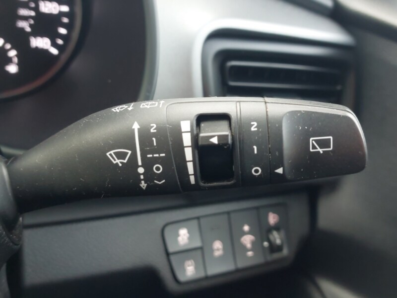 Used Kia Stonic 2021 for sale - 77183357: Photo 15