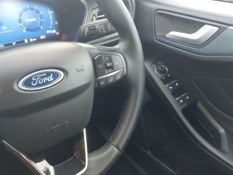 Used Ford Focus 2023 for sale - 76885366: Photo 10