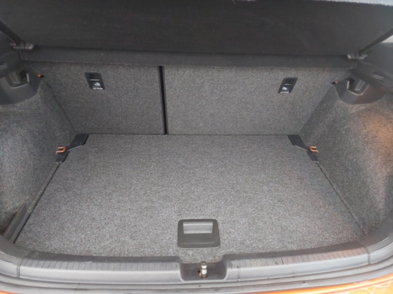 Used Volkswagen Polo 2018 for sale - 77329912: Photo 8