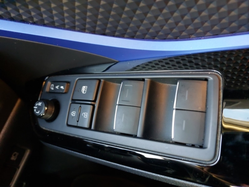 Used Toyota C-HR 2020 for sale - 76911654: Photo 13