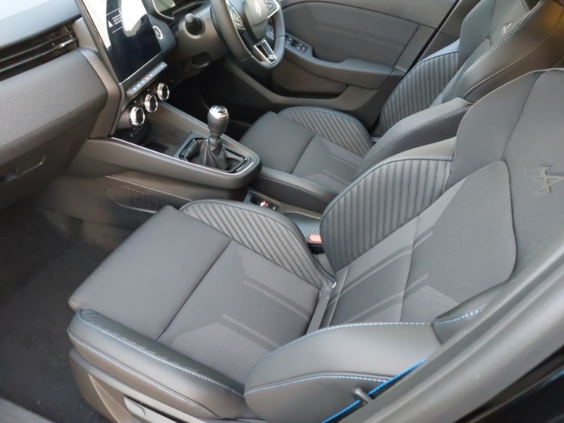 Used Renault Clio 2025 for sale - 77228831: Photo 5