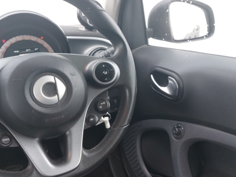 Used smart fortwo 2018 for sale - 76408143: Photo 11