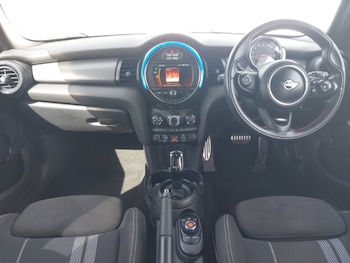 Used MINI Hatch 2019 for sale - 79171356: Photo