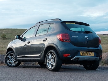 Used Dacia Sandero Stepway 2020 for sale - 76456156: Photo