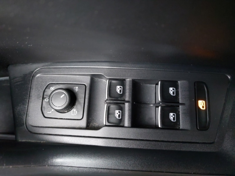 Used Volkswagen T-Roc 2022 for sale - 78023462: Photo 12