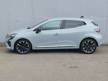 Used Renault Clio 2024 for sale - 79569890: Photo