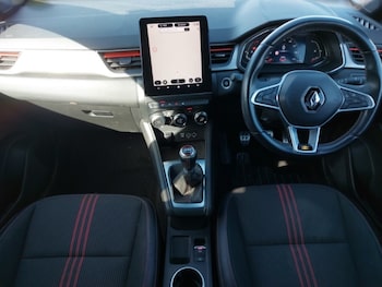 Used Renault Captur 2022 for sale - 76103237: Photo