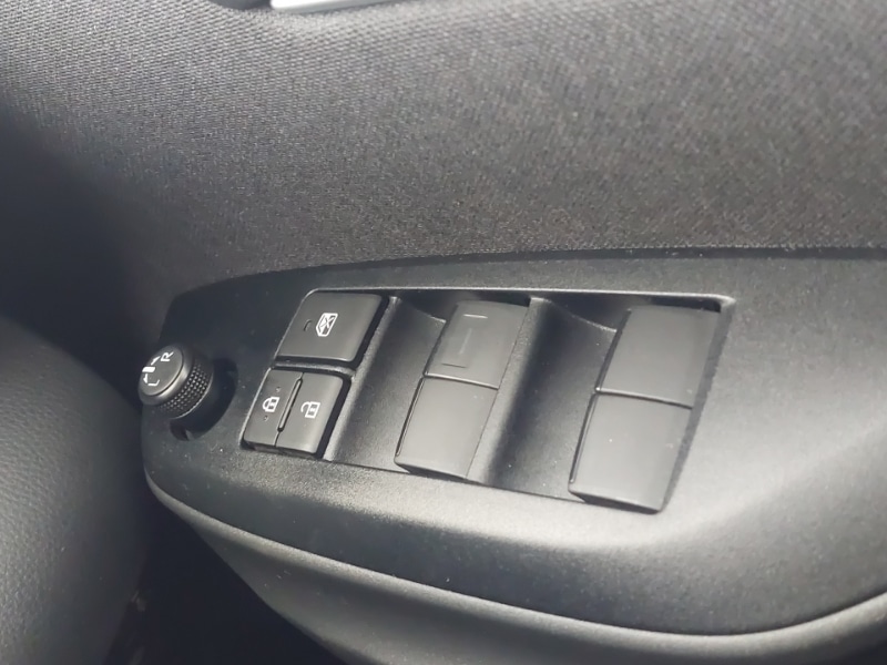 Used Toyota Yaris Cross 2024 for sale - 77165248: Photo 13