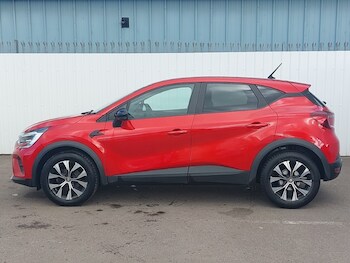 Used Renault Captur 2022 for sale - 78203321: Photo