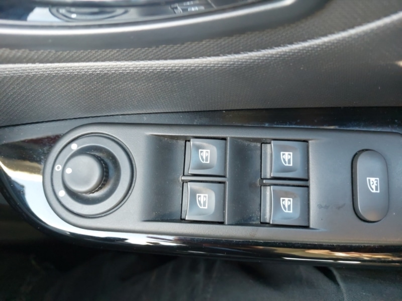 Used Renault Captur 2014 for sale - 77580369: Photo 12