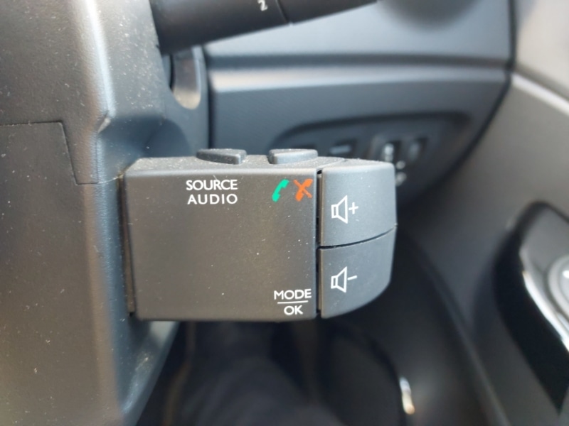 Used Renault Captur 2014 for sale - 77580369: Photo 17