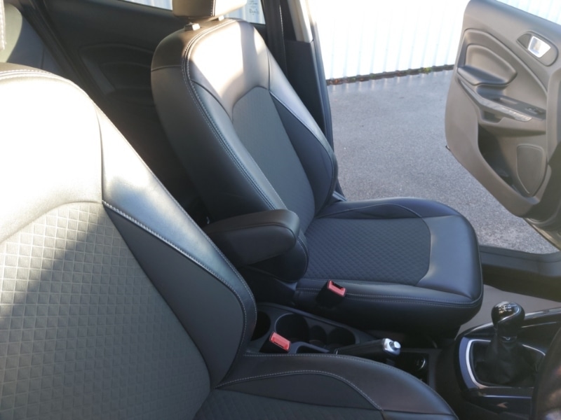 Used Ford Ecosport 2017 for sale - 77234984: Photo 18