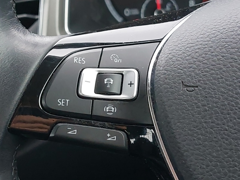 Used Volkswagen T-Roc 2020 for sale - 76498210: Photo 14