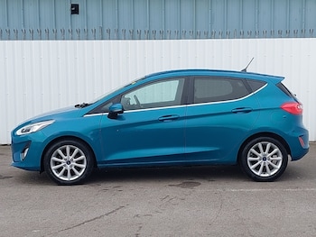 Used Ford Fiesta 2017 for sale - 77663981: Photo