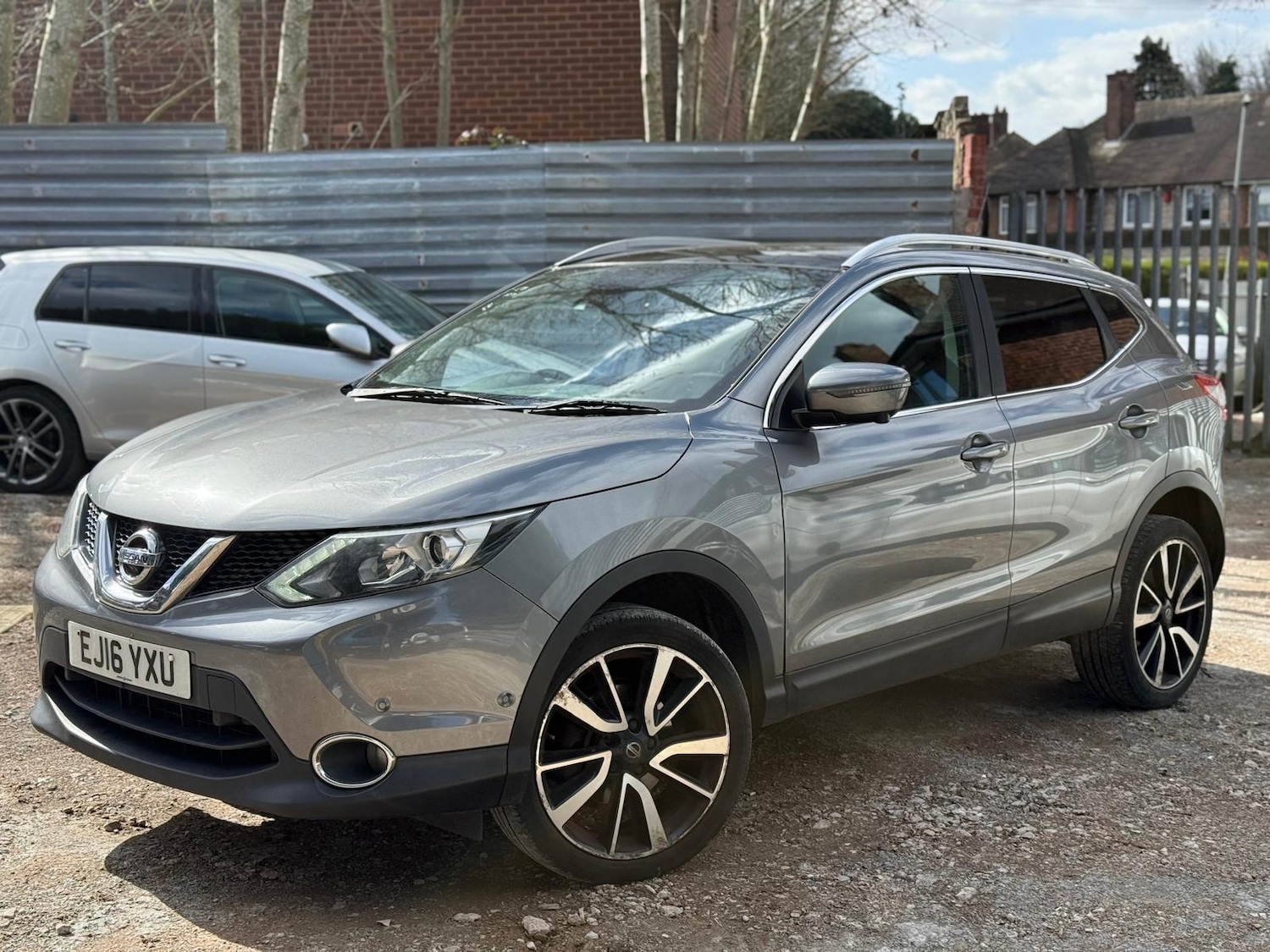 Used Nissan Qashqai 2016 for sale - 78055700: Photo 2