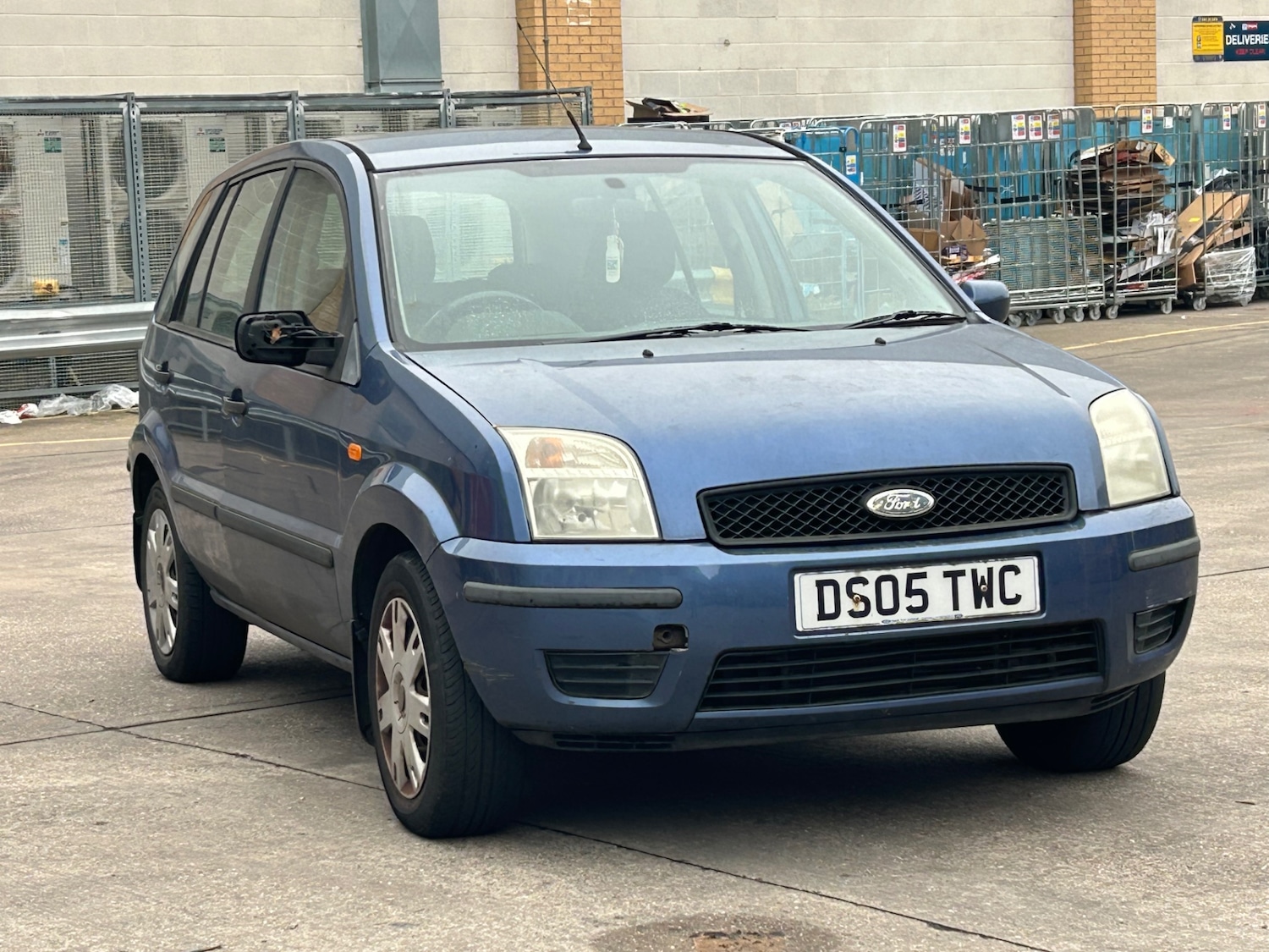 Used Ford Fusion 2005 for sale - 77781306: Photo 4