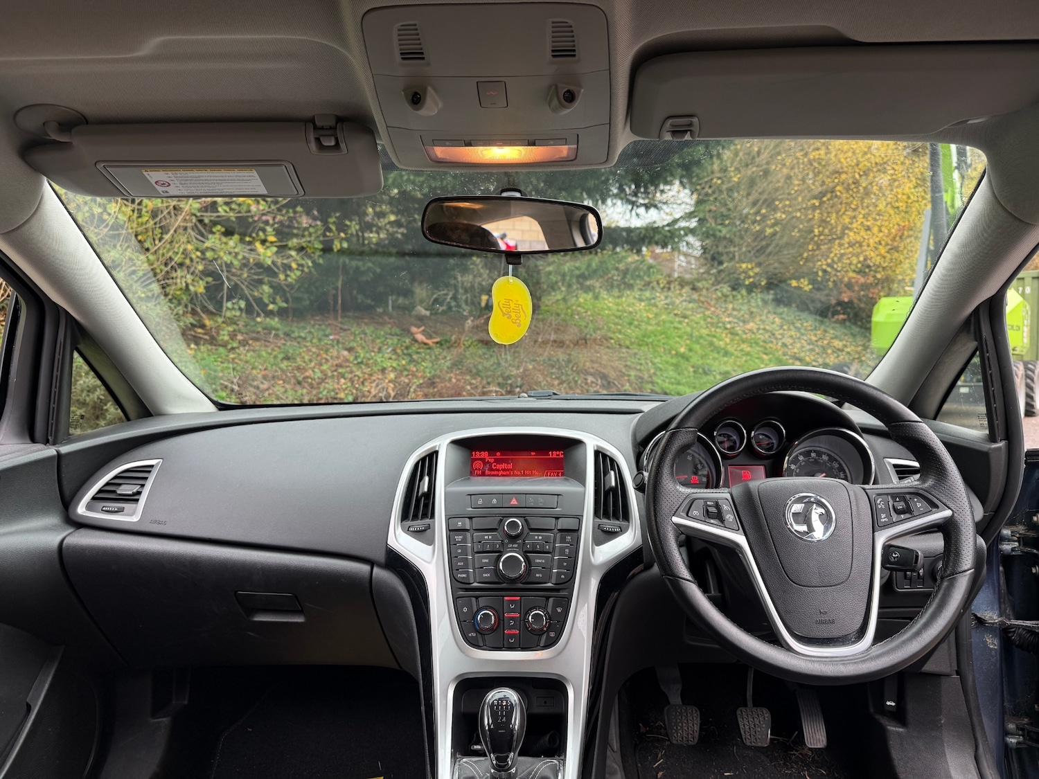 Used Vauxhall Astra 2012 for sale - 76555333: Photo 12