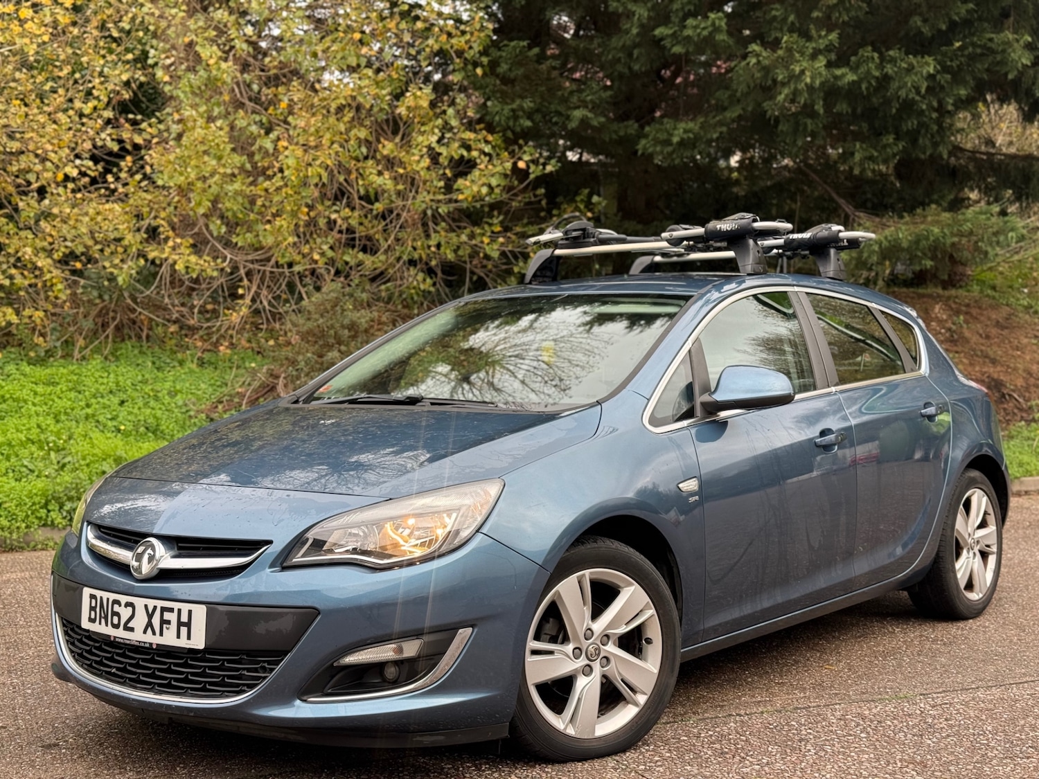 Used Vauxhall Astra 2012 for sale - 76555333: Photo 2