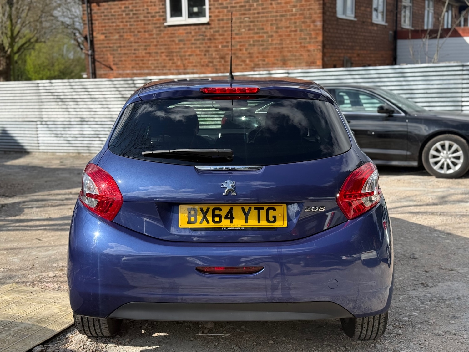 Used Peugeot 208 2014 for sale - 78134919: Photo 6