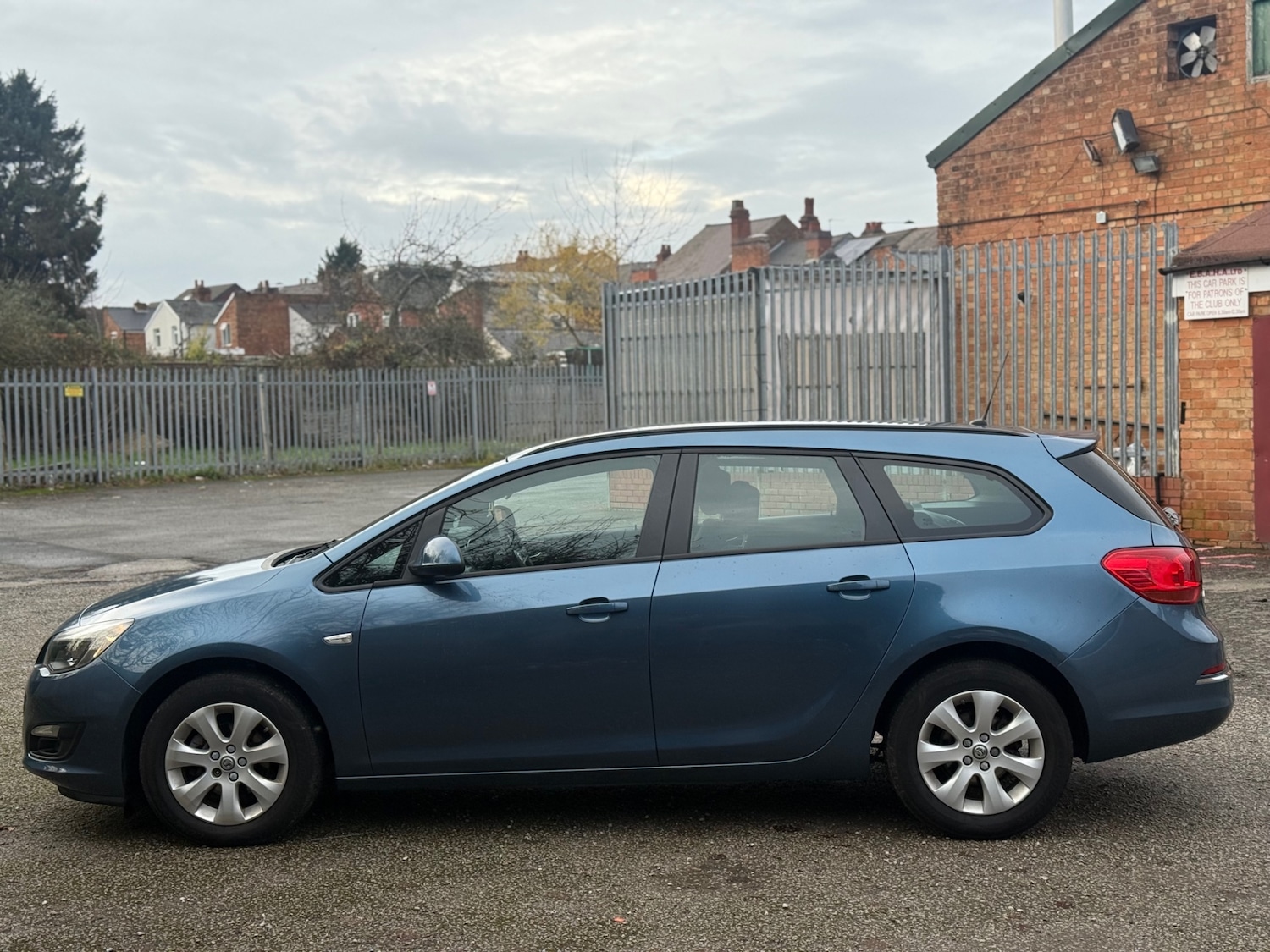 Used Vauxhall Astra 2014 for sale - 76860795: Photo 5