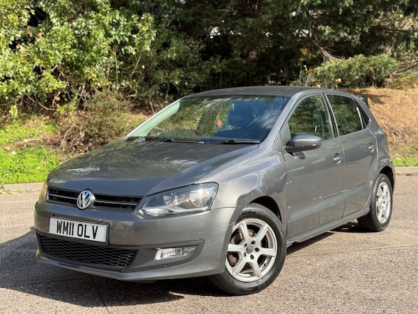 Used Volkswagen Polo 2011 for sale - 76063992: Photo 1