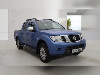 Used Nissan Navara 2014 for sale - 79130145: Photo