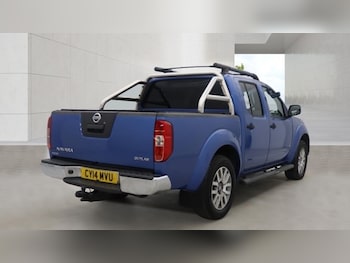 Used Nissan Navara 2014 for sale - 79130145: Photo