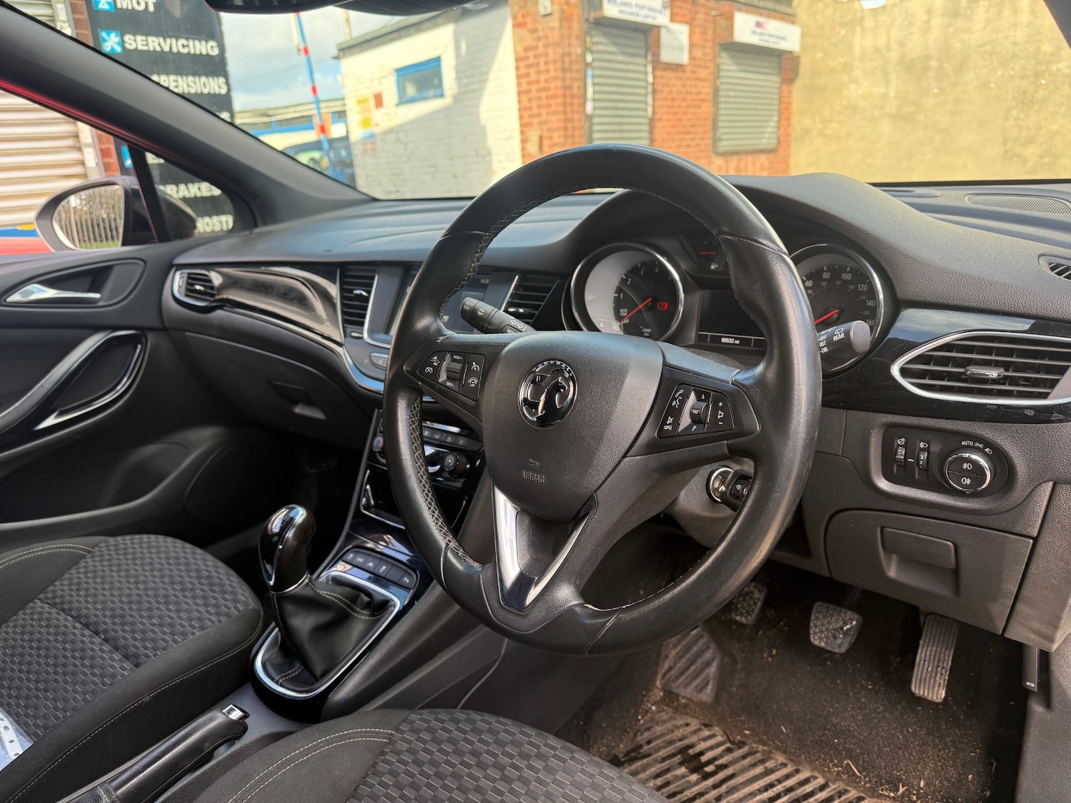 Used Vauxhall Astra 2017 for sale - 77635834: Photo 5