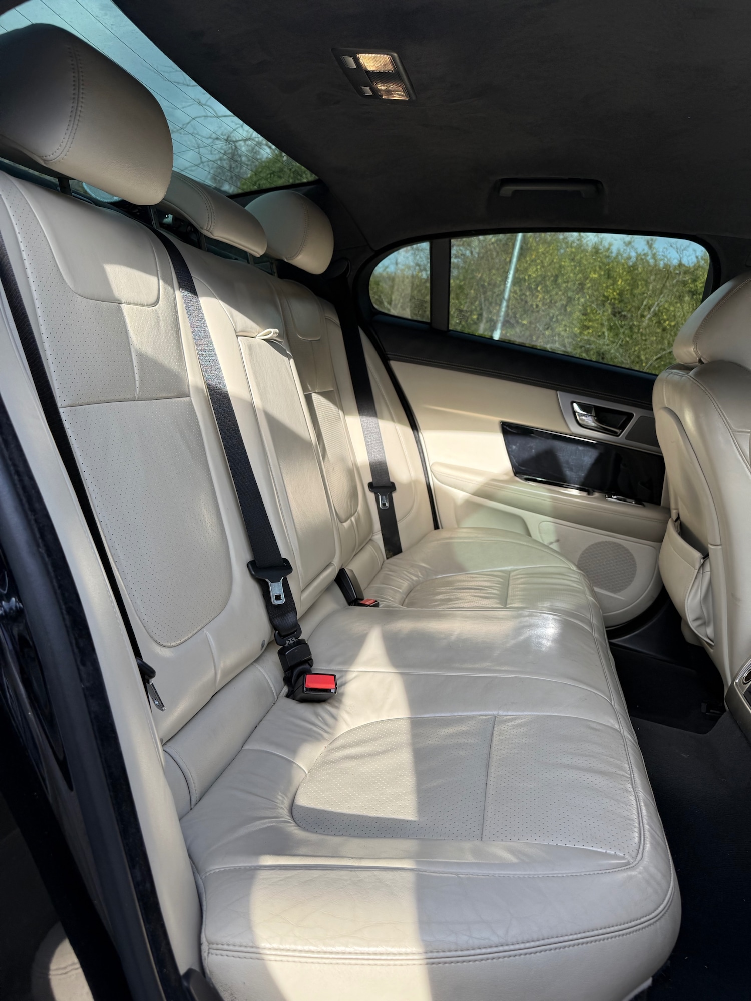 Used Jaguar XF 2014 for sale - 76571954: Photo 11