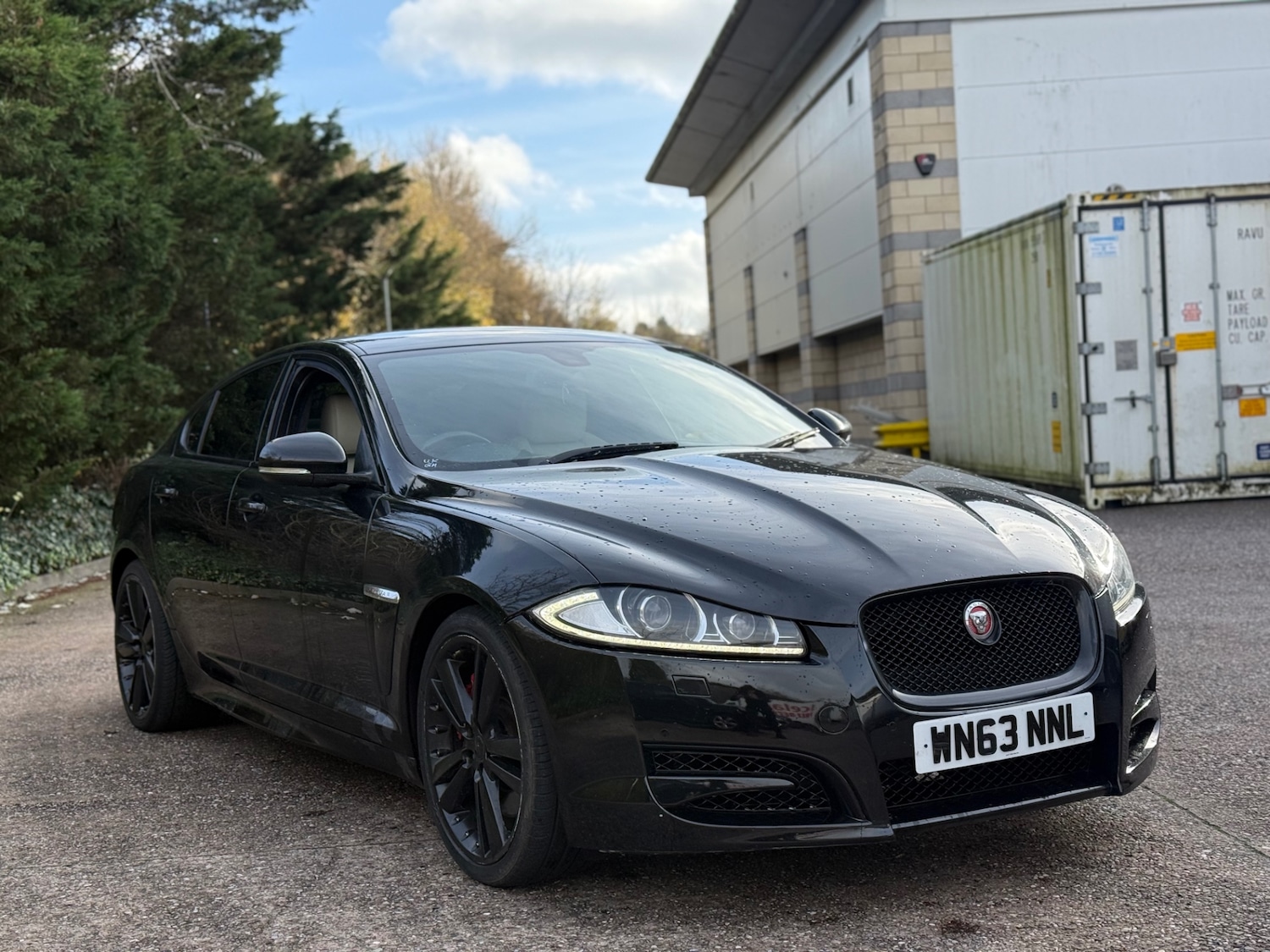 Used Jaguar XF 2014 for sale - 76571954: Photo 4