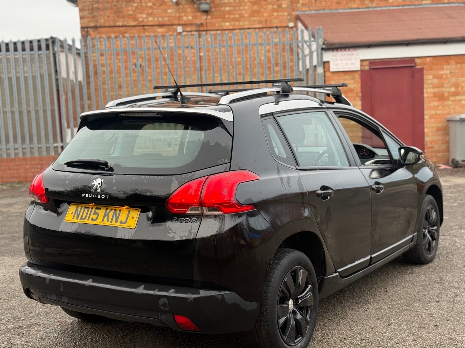 Used Peugeot 2008 2015 for sale - 76709188: Photo 8