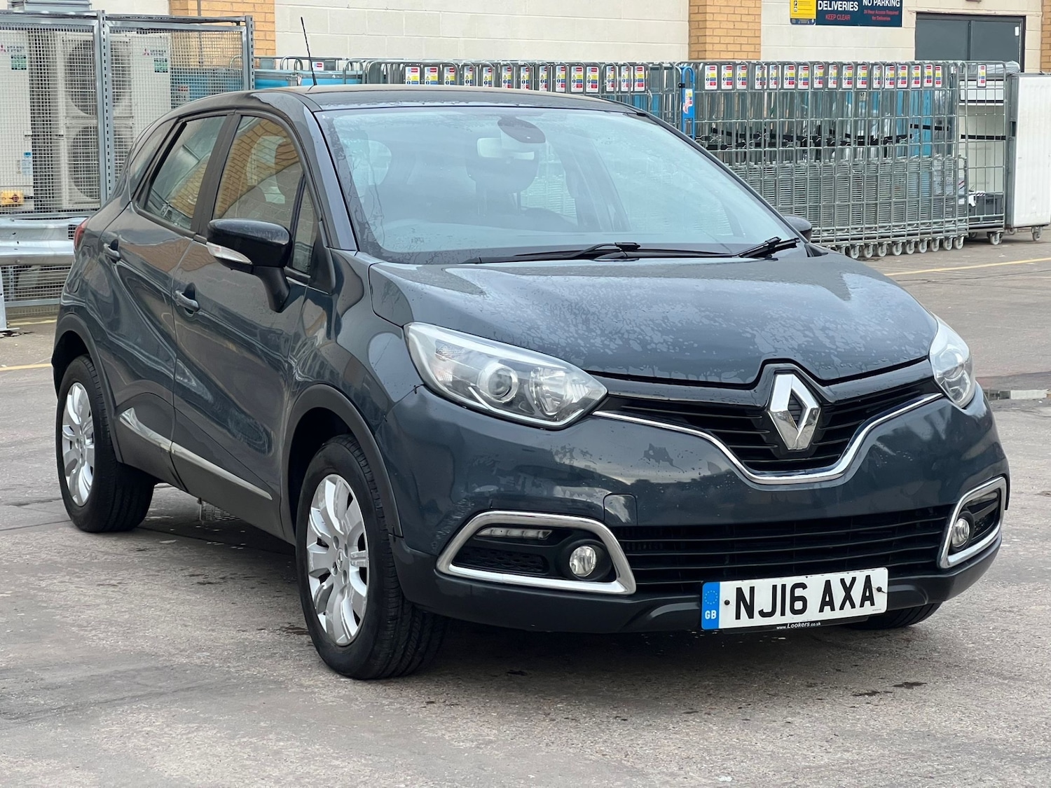 Used Renault Captur 2016 for sale - 77315783: Photo 3
